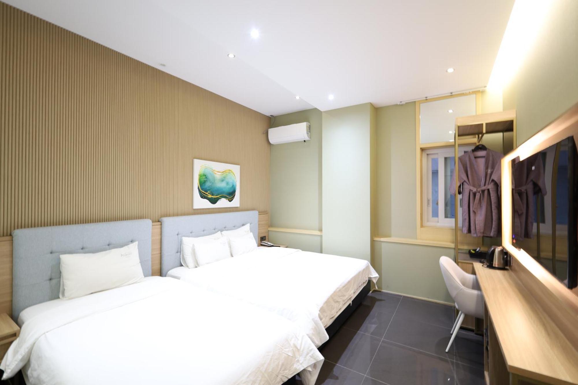 Almond Hotel Busan Station Exterior foto