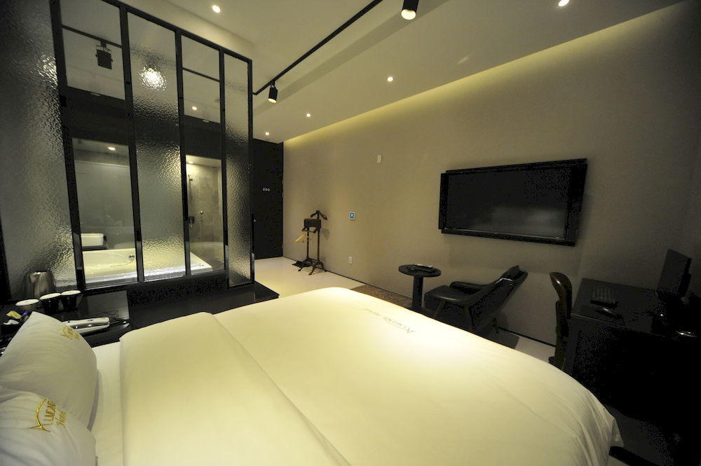 Almond Hotel Busan Station Exterior foto