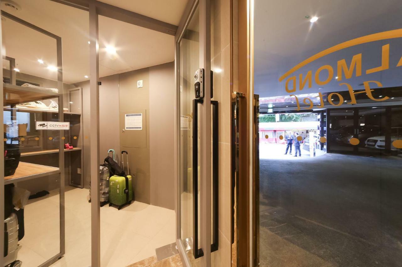 Almond Hotel Busan Station Exterior foto