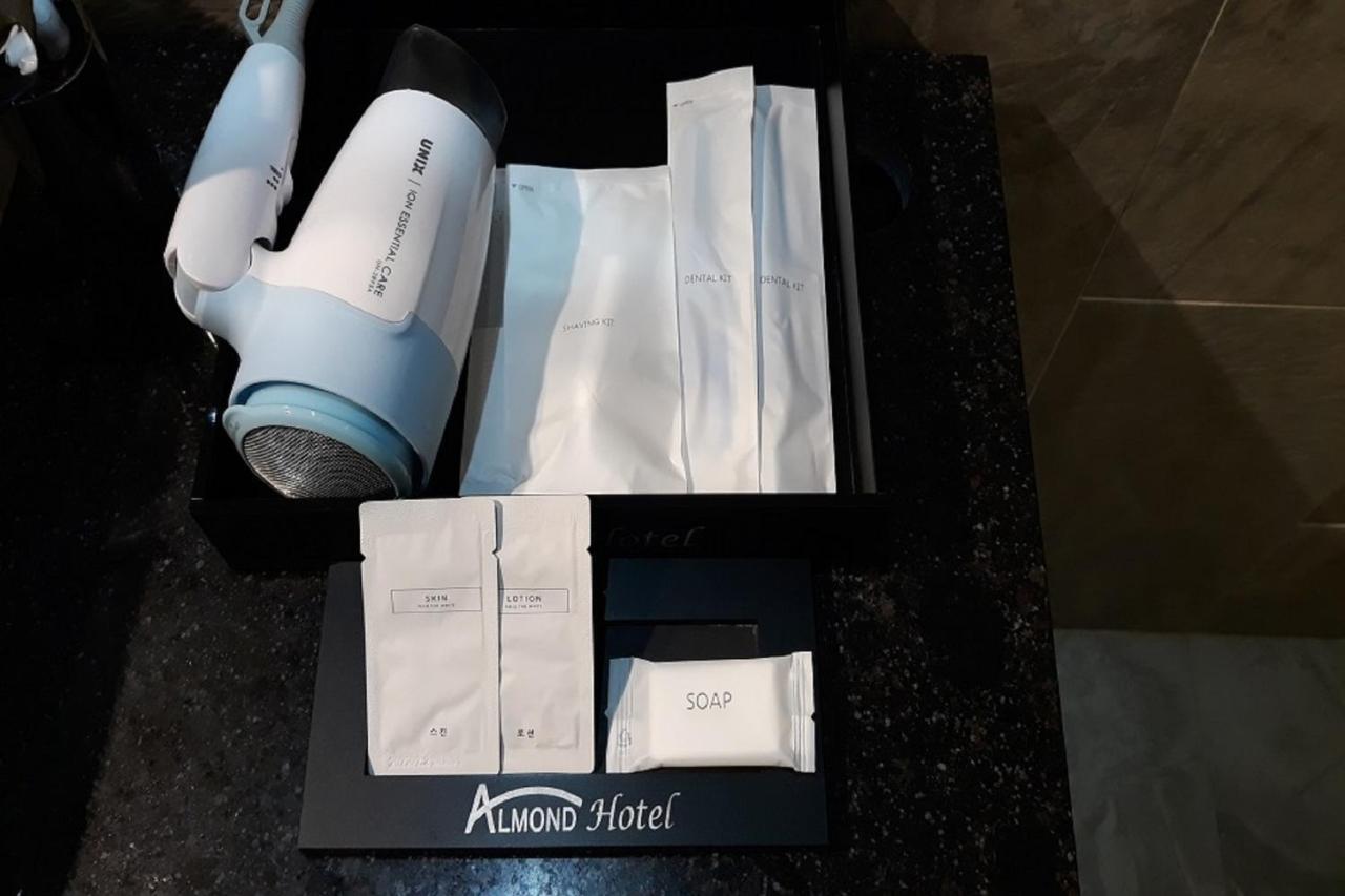 Almond Hotel Busan Station Exterior foto