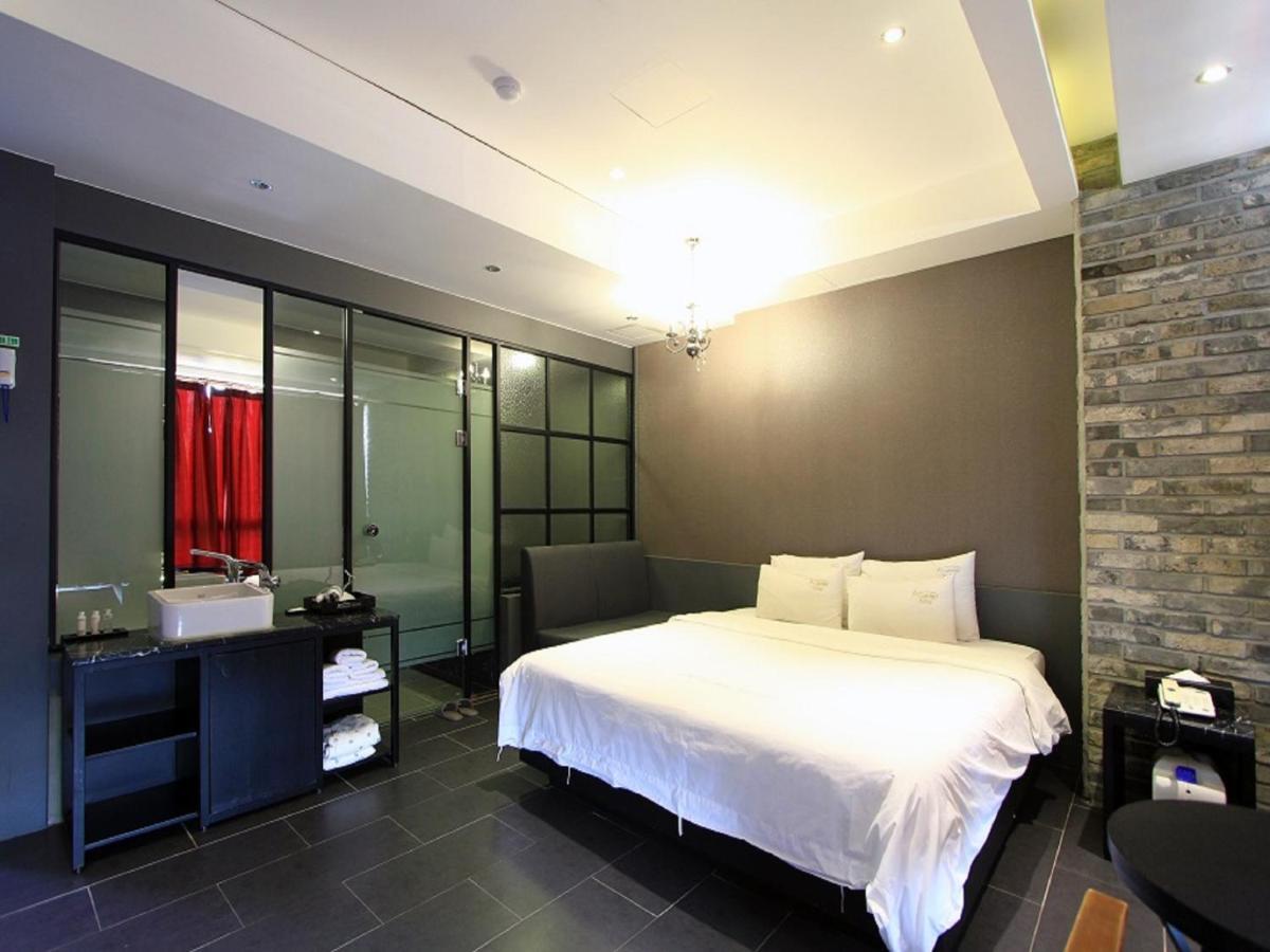 Almond Hotel Busan Station Exterior foto
